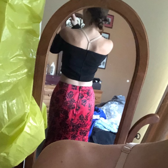 PROM/ FORMAL TWO PIECE RED & BLACK MERMAID DRESS - Picture 2 of 5